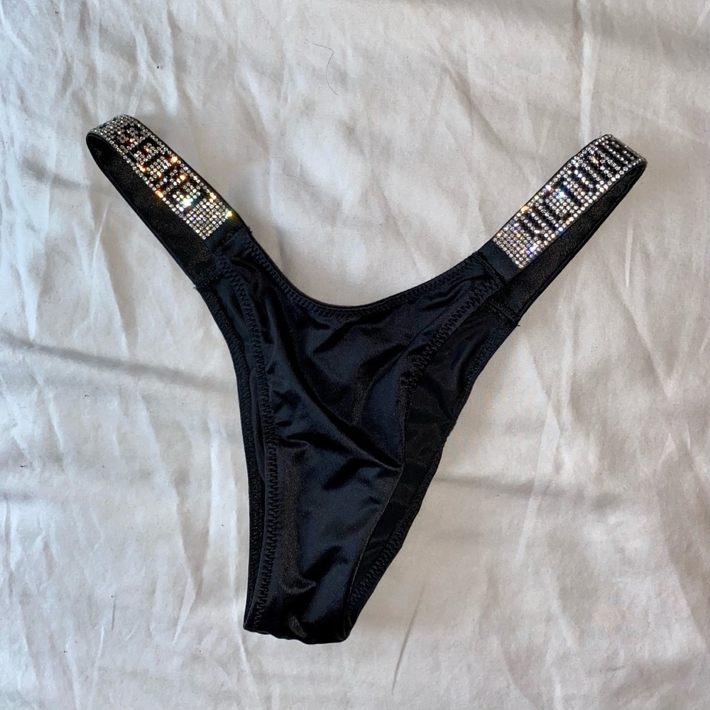 ♥️ SOLD ON DEPOP ♥️ check out my other listings!